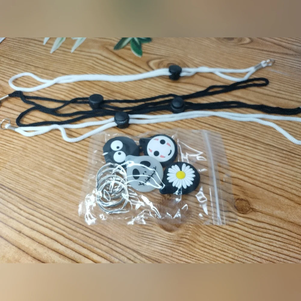 Air Tag Silicone Necklace For Kids 4 Pack
